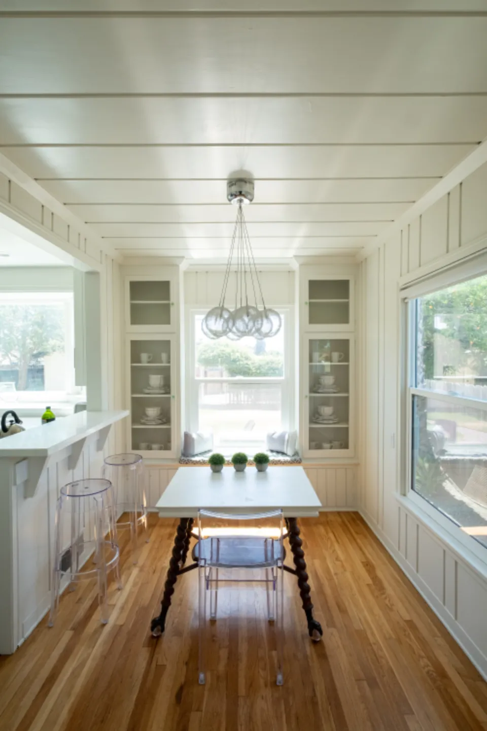 Cocina y comedor reformados, luminosos y con suelo de madera